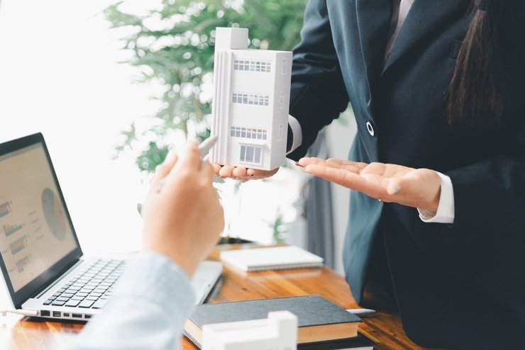 Застройщиков, реализующих проекты КРТ, обязали строить школы и детские сады