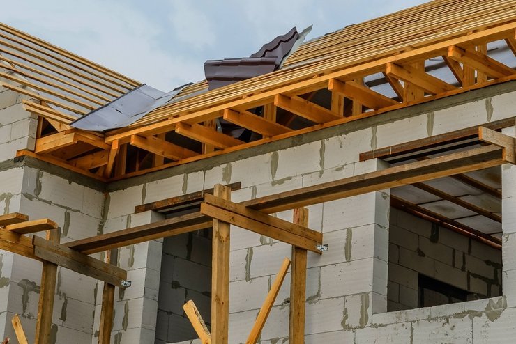 В Госдуме предложили распространить семейную ипотеку на строительство домов своими силами