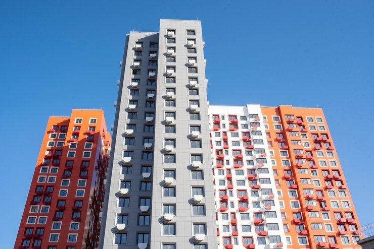 Количество сделок на первичном рынке жилья сократилось на 15%