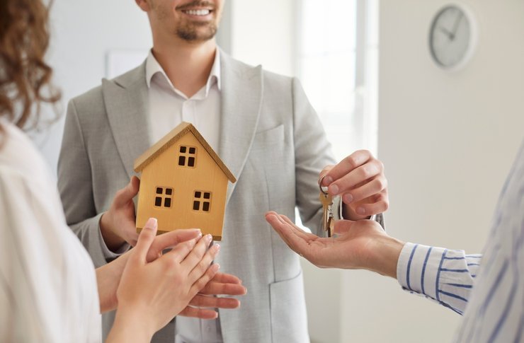 При продаже квартиры после развода дисконт достигает 15−20% При продаже квартиры после развода дисконт достигает 15−20%