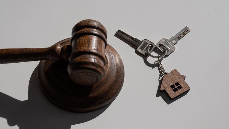 Объём проданного за долги по ипотеке жилья заметно вырос