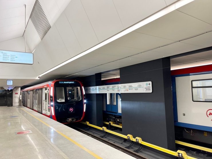 Беспилотный поезд метро запустят в Москве в 2027 году Беспилотный поезд метро запустят в Москве в 2027 году