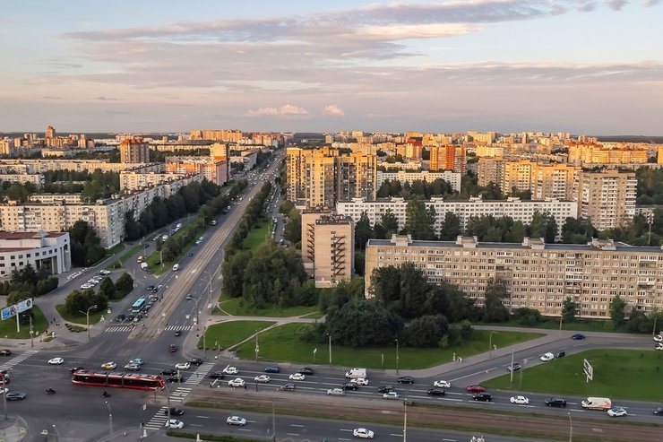 Стало известно, в каких крупных городах подешевели квартиры на вторичке