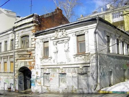Дом с кариатидами. Печатников переулок д.7