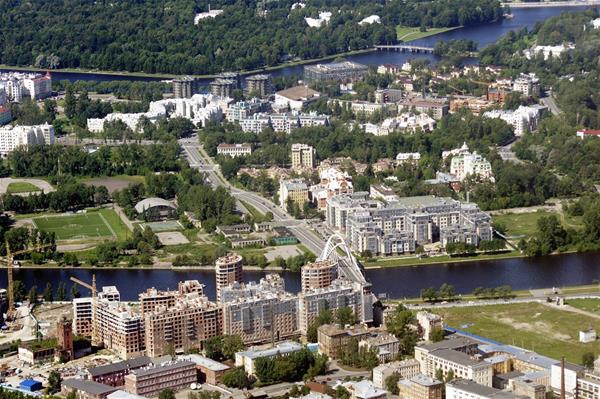 В каком районе города вы бы посоветовали приобрести элитное жильё? Почему? Инвестиции в «элитку»: каких ждать прибылей? Что ждёт рынок элитной недвижимости в 2015 году? 