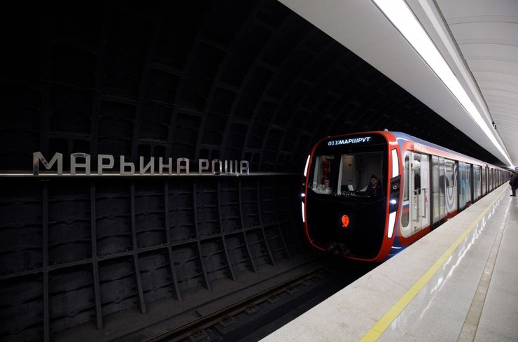 метро на Марьиной Роще в Москве