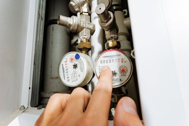 «как не платить за воду если в квартире никто не живёт»