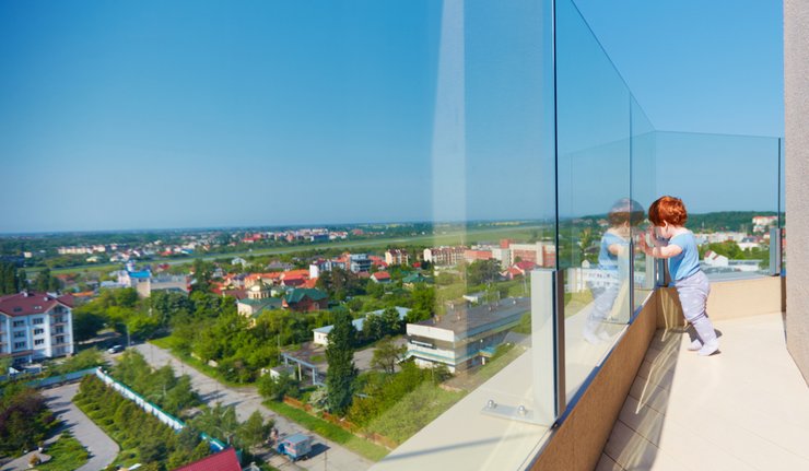 Панорамный вид из квартиры на последнем этаже