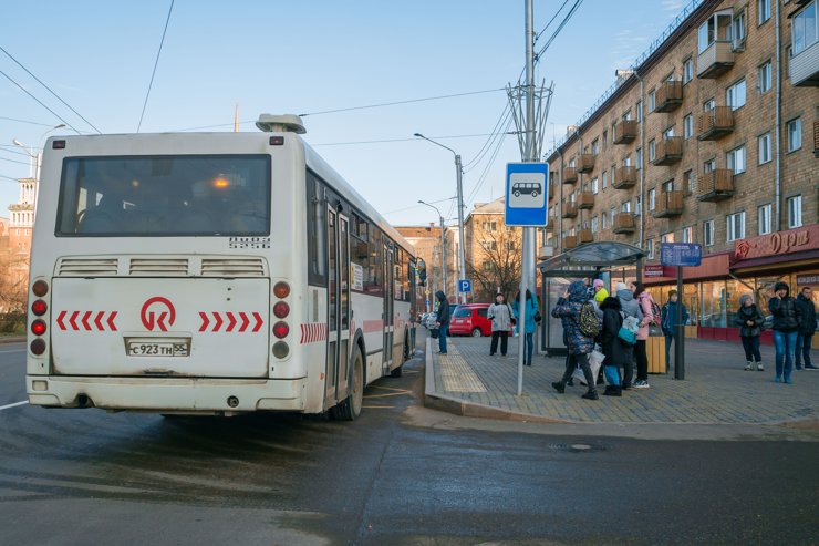 Не то чтобы тем, кто может позволить себе квартиру в «Новоостровском», были нужны автобусные остановки. Но вдруг